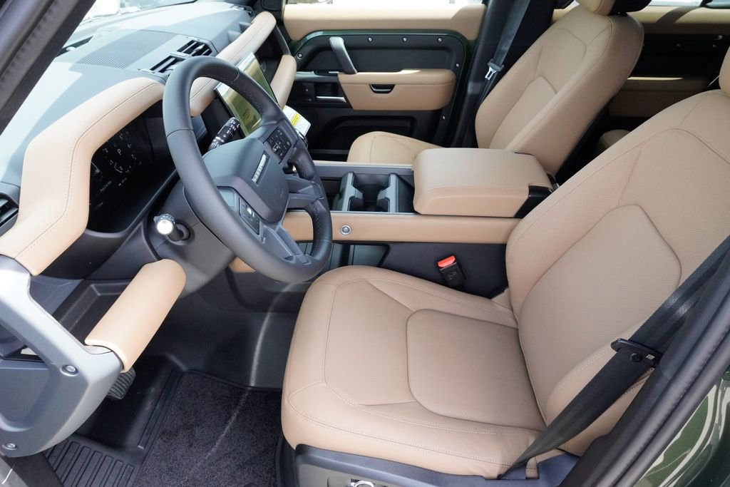 New 2026 Land Rover Defender 130 X-Dynamic SE image 19