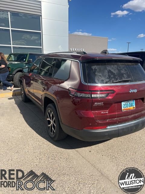 Used 2023 Jeep Grand Cherokee L Limited AWD/4WD image 4