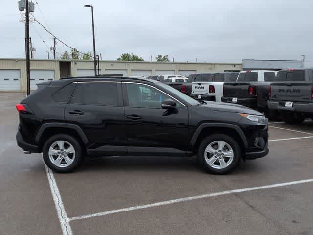 Used 2021 Toyota RAV4 XLE FWD image 9