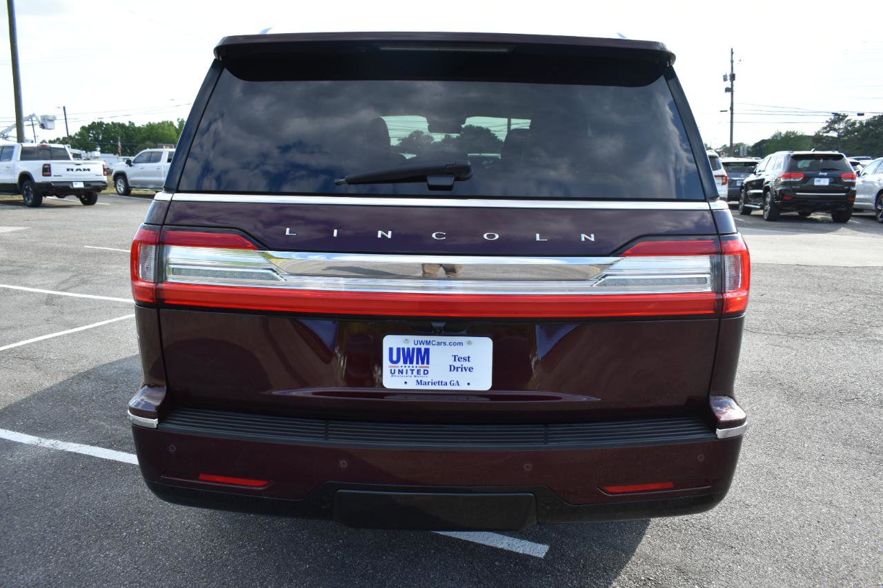Used 2018 Lincoln Navigator Select RWD image 7