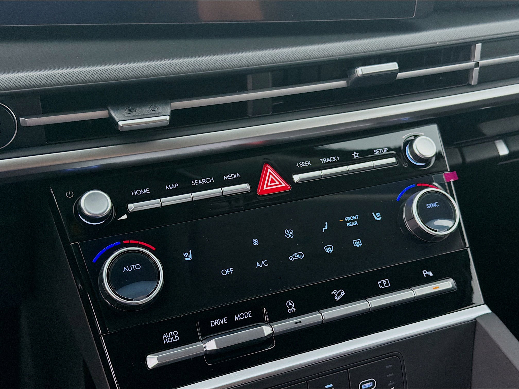 New 2026 Hyundai Santa Fe SEL FWD image 12