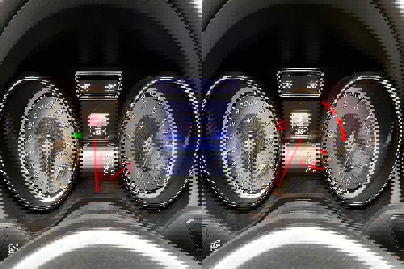 Used 2015 Mercedes-Benz GLA 250 4MATIC image 23