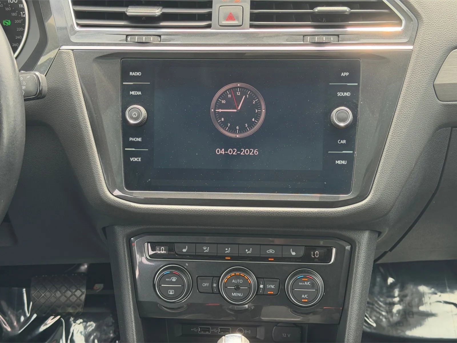 Used 2019 Volkswagen Tiguan SE image 21