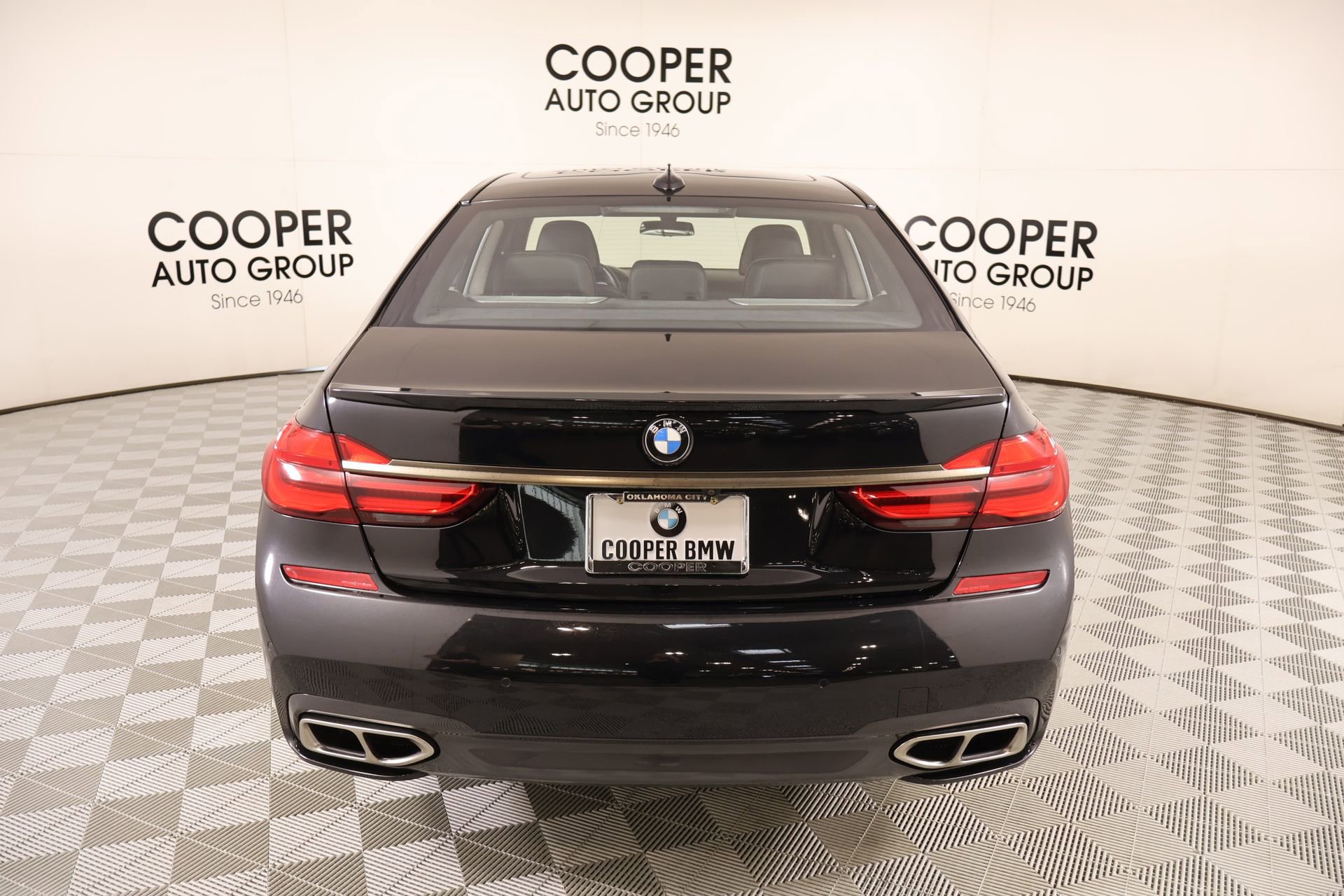 Used 2019 BMW M760i xDrive w/ Luxury Rear Seating Package AWD/4WD image 24