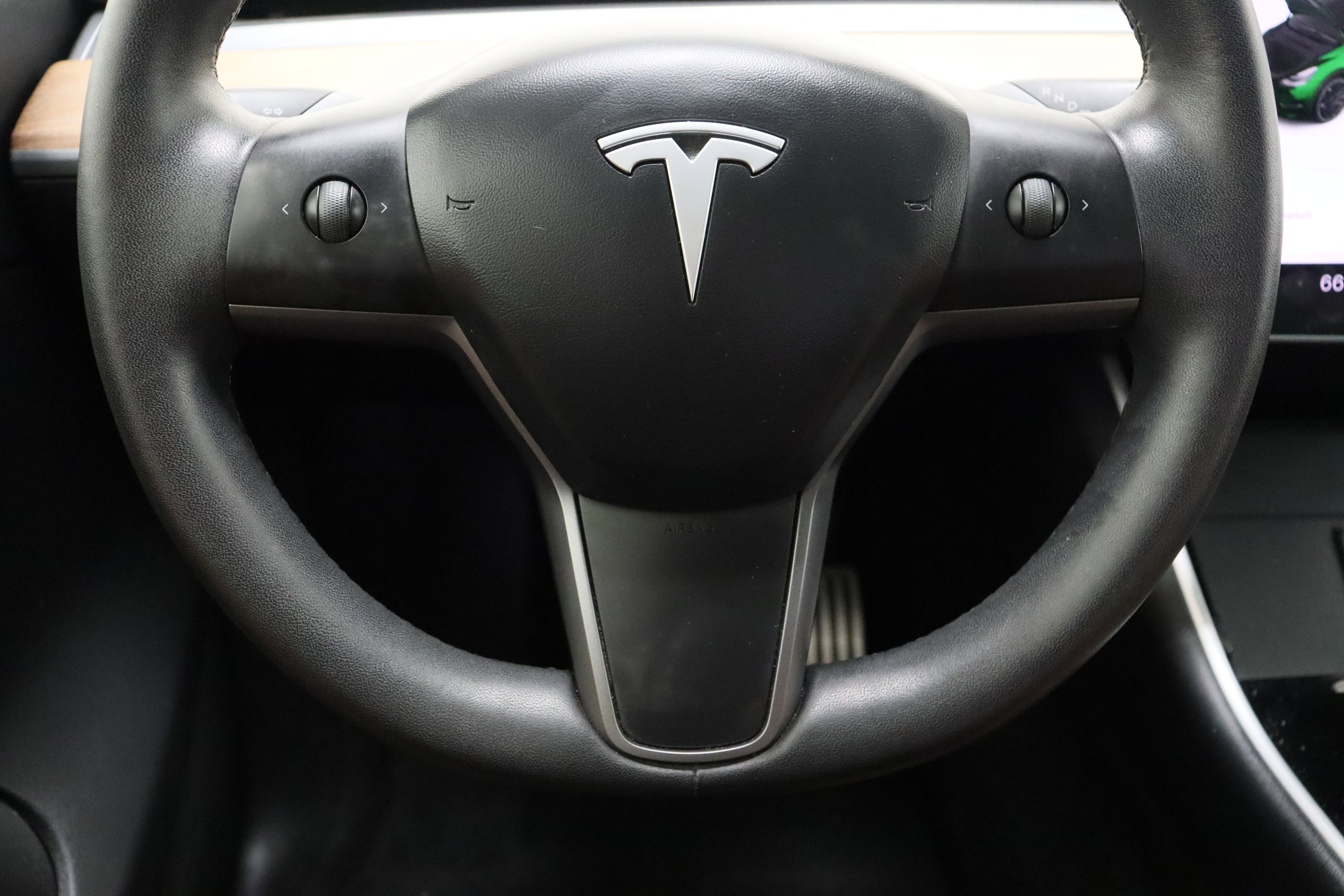 Used 2021 Tesla Model Y Performance image 23