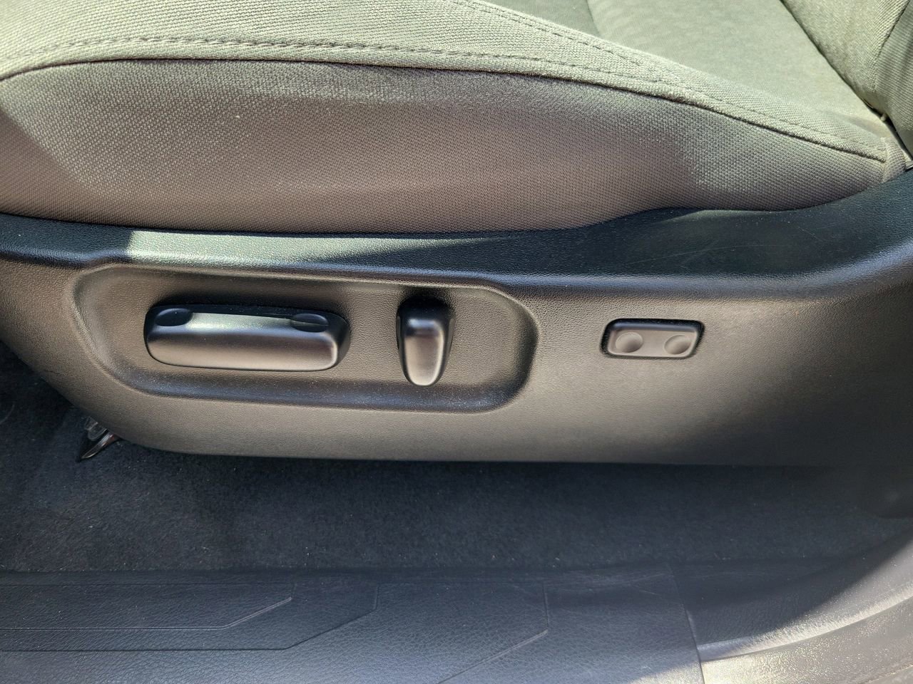 Used 2023 Toyota Tacoma SR5 image 17