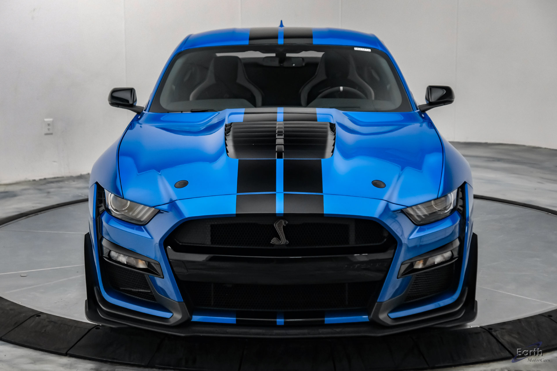 Used 2021 Ford Mustang Shelby GT500 w/ Carbon Fiber Track Pack RWD image 35