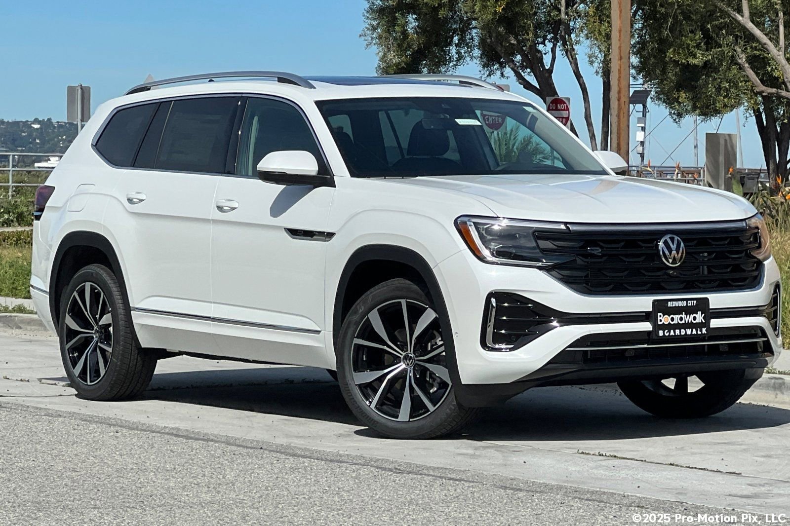 New 2026 Volkswagen Atlas SEL Premium R-Line image 1