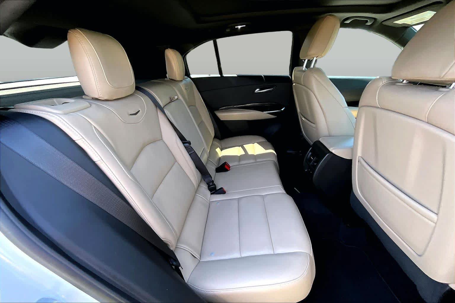 Used 2024 Cadillac XT4 Premium Luxury FWD image 20