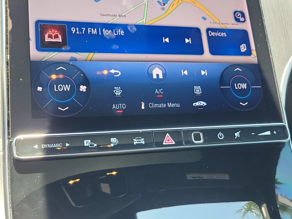 Used 2025 Mercedes-Benz GLC 350e 4MATIC image 39