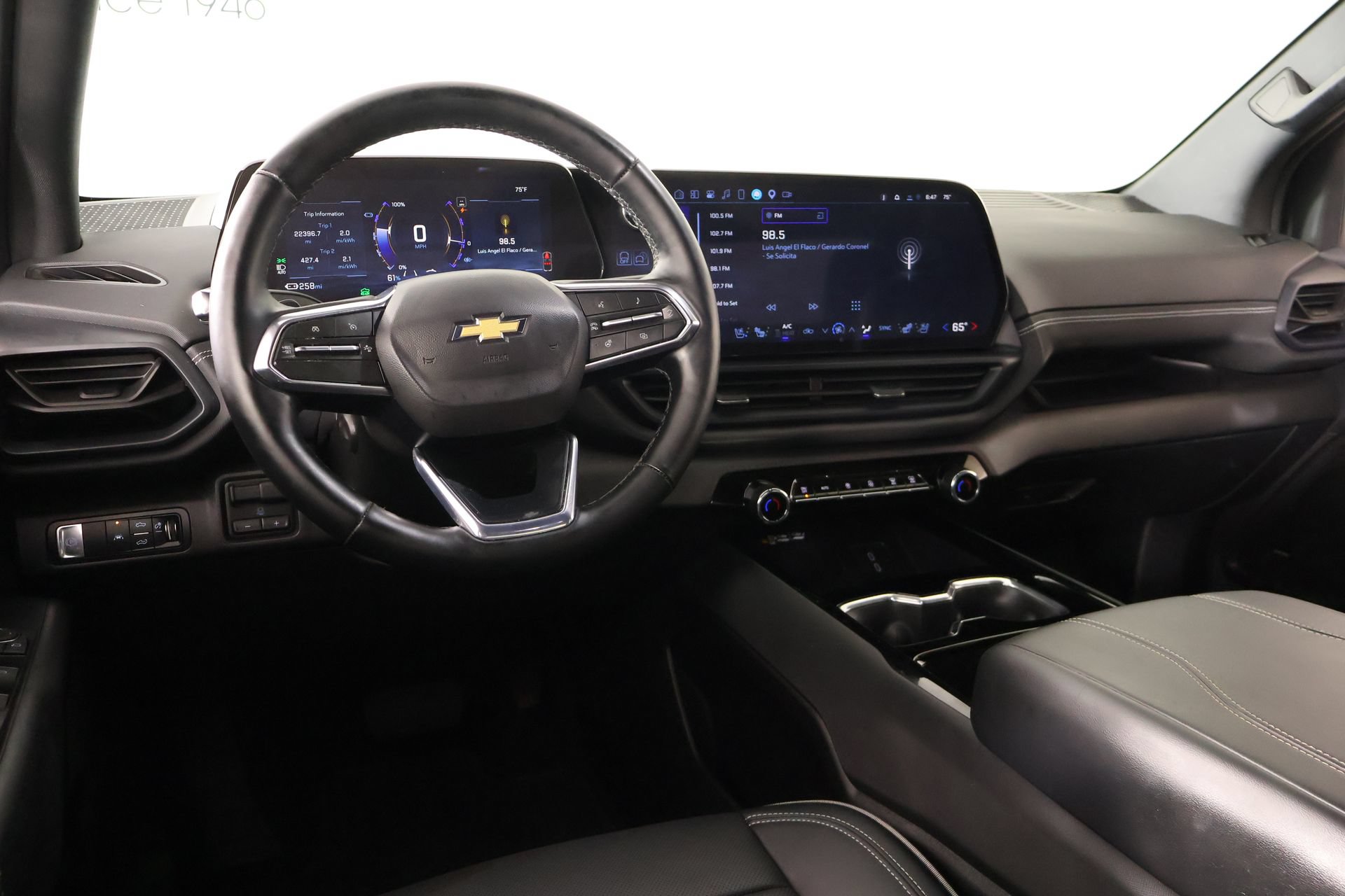 Used 2025 Chevrolet Silverado EV LT AWD/4WD image 2