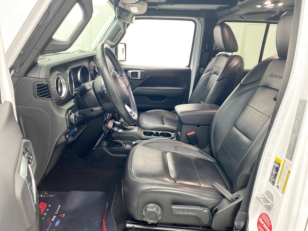 Used 2022 Jeep Wrangler Unlimited Sahara w/ Cold Weather Group AWD/4WD image 14