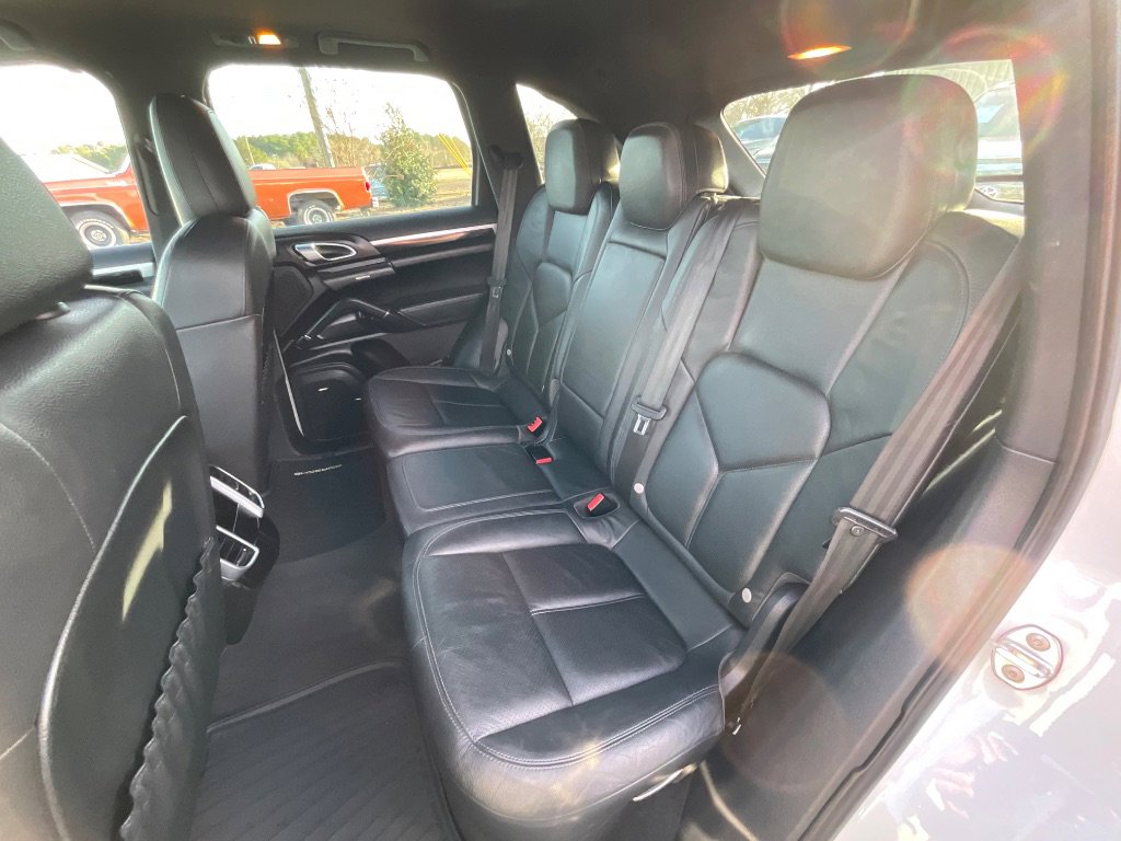 Used 2013 Porsche Cayenne 6-Speed Manual image 26