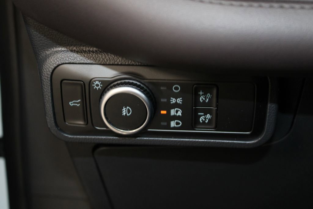 New 2026 Ford Explorer Platinum image 44