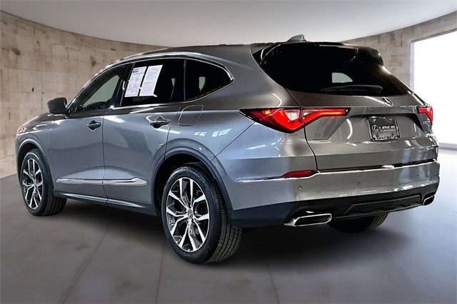 Used 2023 Acura MDX SH-AWD w/ Technology Package image 4