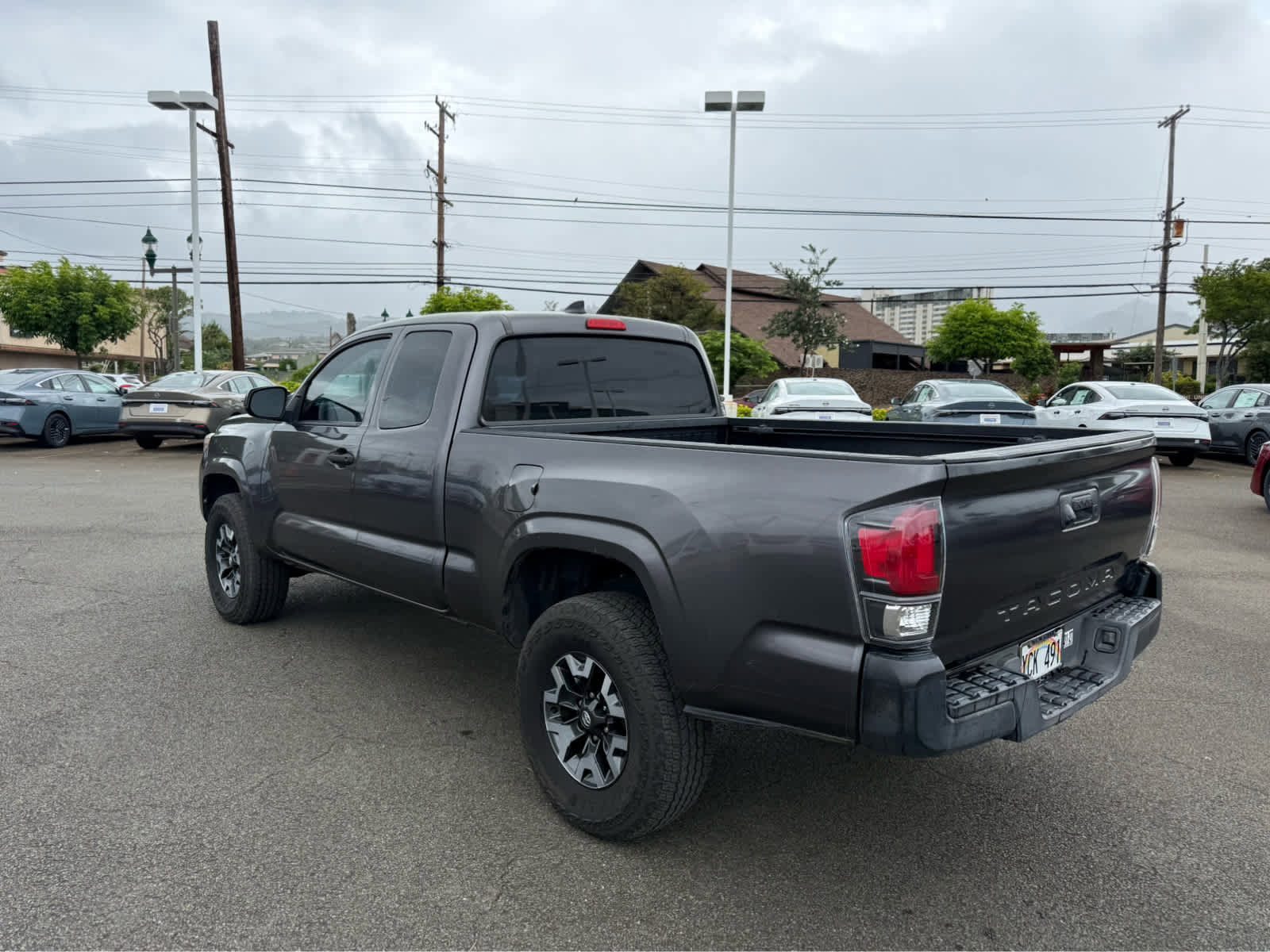 Used 2017 Toyota Tacoma SR5 RWD image 4