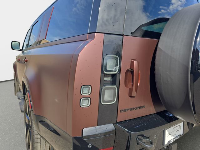 New 2026 Land Rover Defender 130 X-Dynamic SE image 20