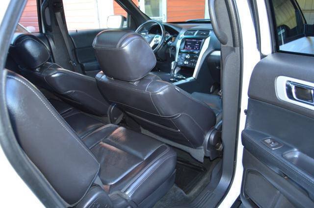 Used 2013 Ford Explorer XLT AWD/4WD image 49