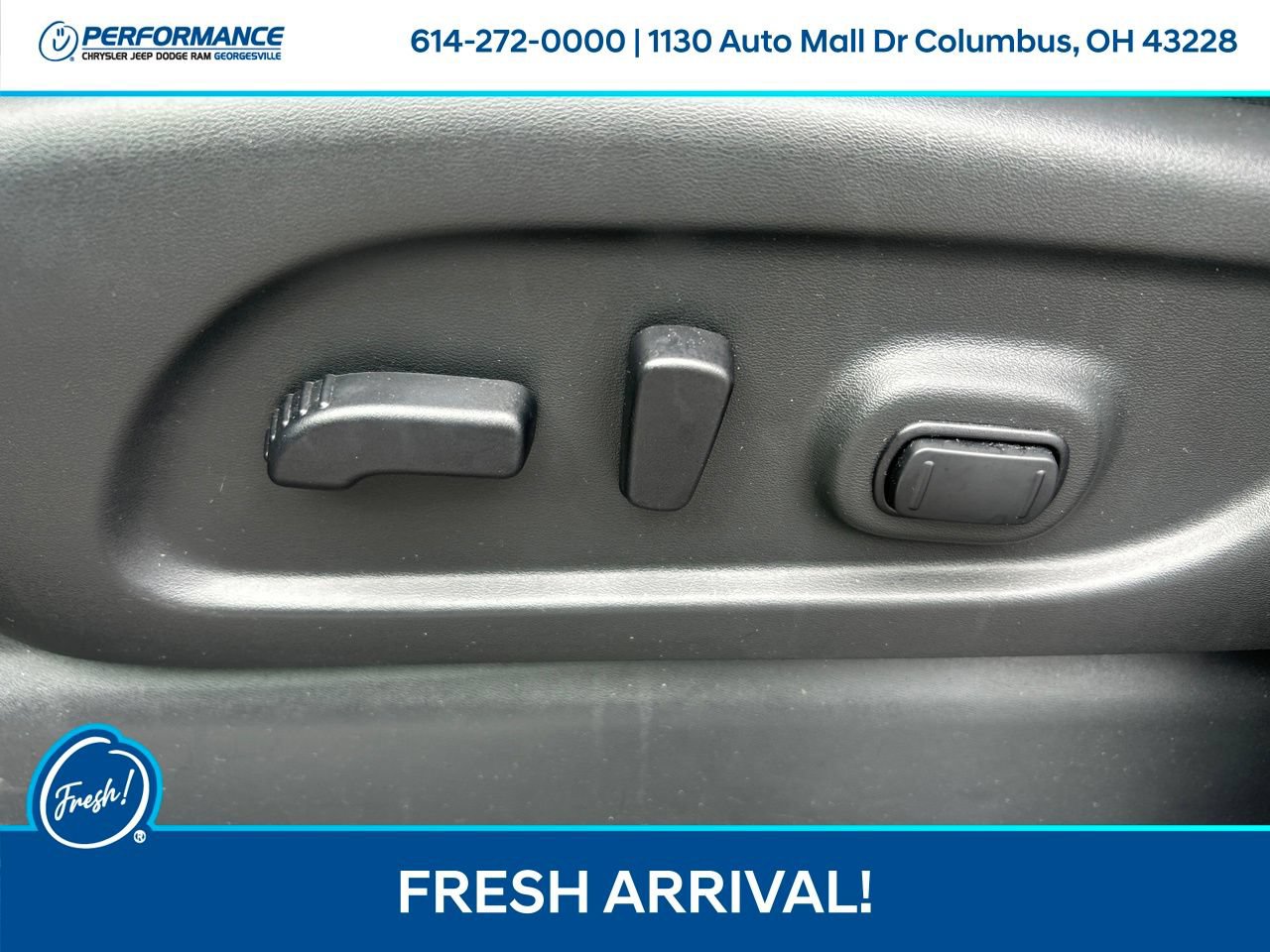 Used 2020 Nissan Titan PRO-4X w/ Pro-4x Utility Package AWD/4WD image 19