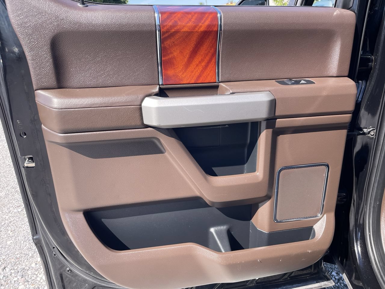 Used 2020 Ford F150 King Ranch w/ Equipment Group 601A Luxury AWD/4WD image 20