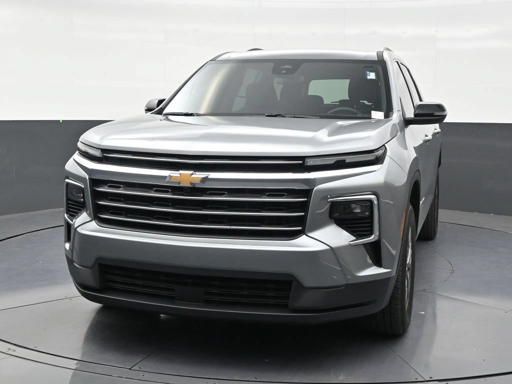 Used 2026 Chevrolet Traverse LT FWD image 8
