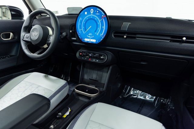 Used 2025 MINI Cooper S image 28