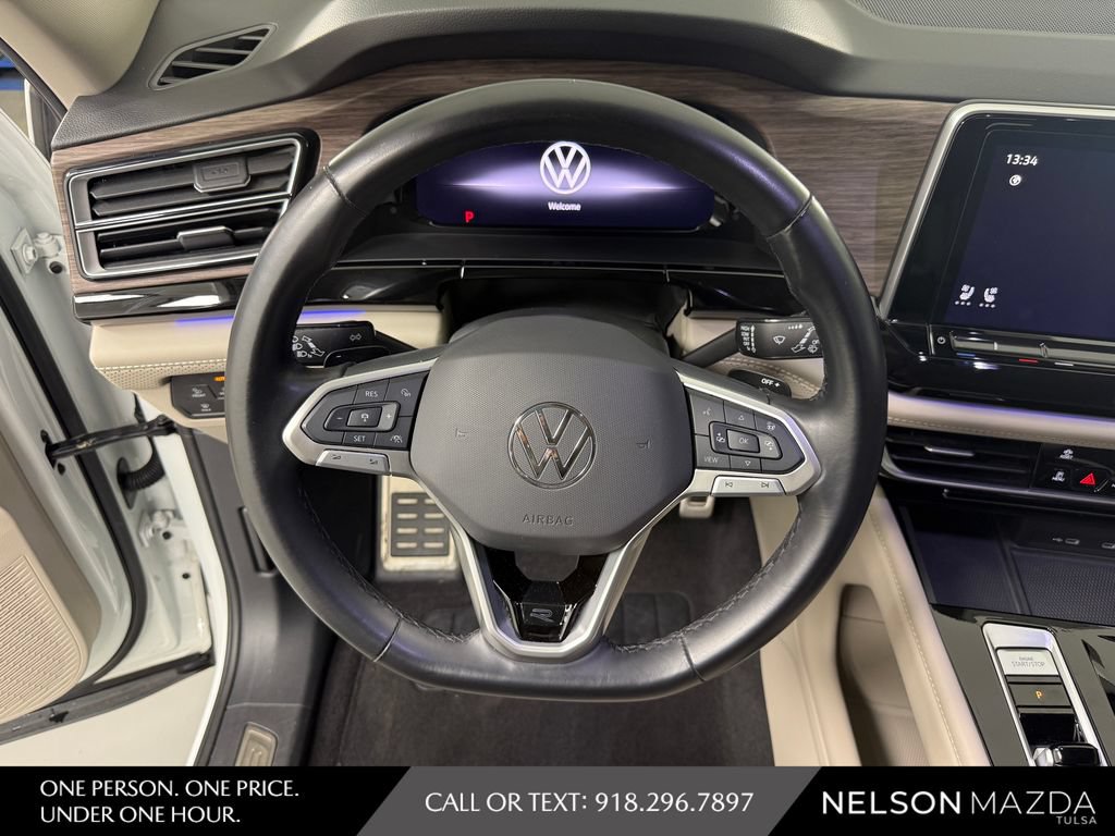 Used 2024 Volkswagen Atlas SEL Premium R-Line AWD/4WD image 22