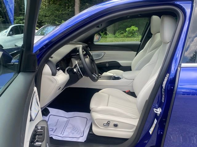 New 2024 Maserati Grecale GT image 19