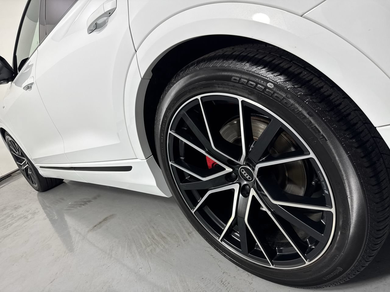 Used 2021 Audi Q8 Prestige AWD/4WD image 3