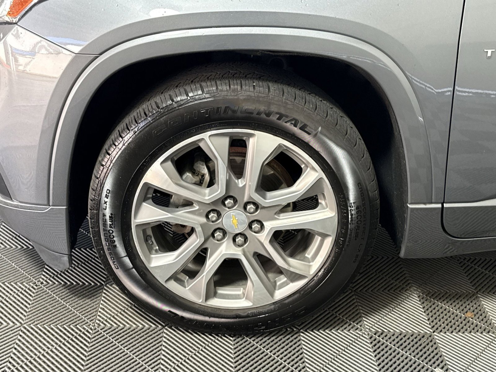 Used 2020 Chevrolet Traverse Premier AWD/4WD image 12