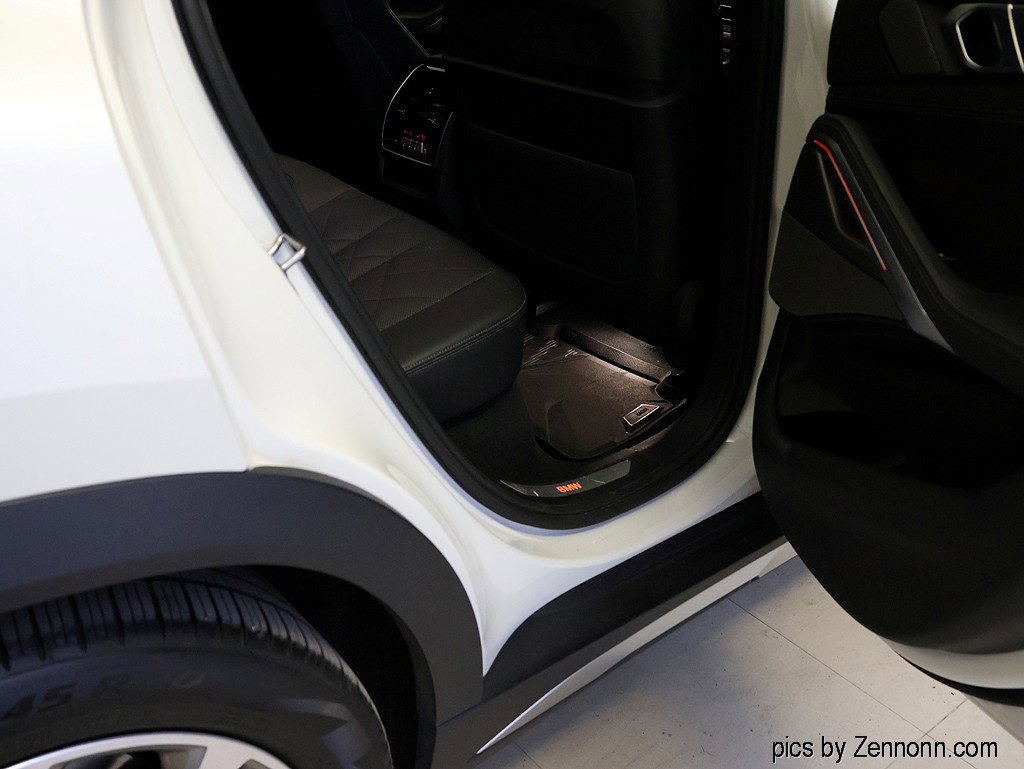 Certified 2023 BMW X6 xDrive40i w/ Premium Package image 35