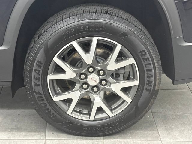 Used 2021 GMC Acadia SLE w/ Driver Convenience Package FWD image 6