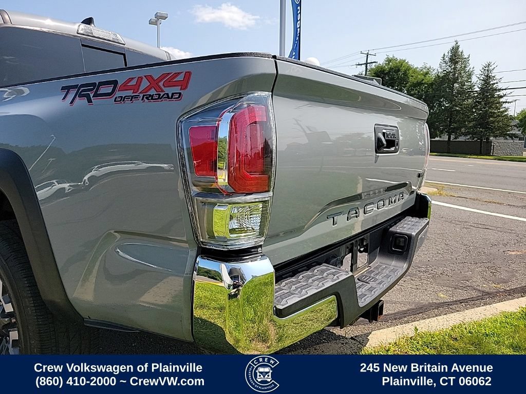 Used 2020 Toyota Tacoma TRD Off-Road AWD/4WD image 32