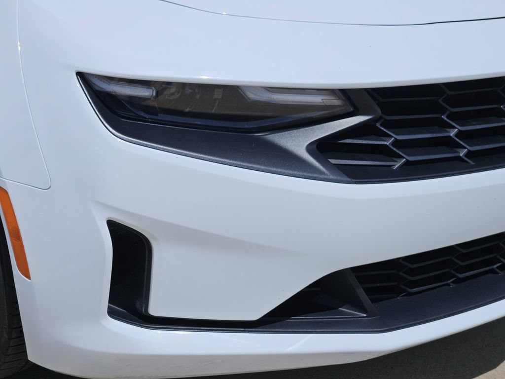 Used 2023 Chevrolet Camaro LT RWD image 9