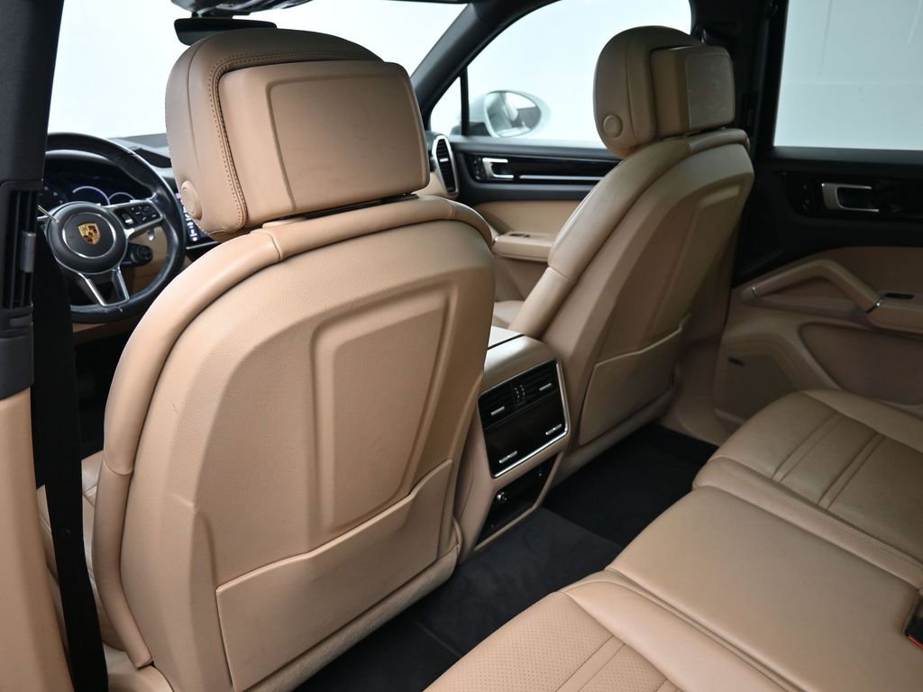 Certified 2020 Porsche Cayenne E-Hybrid image 8