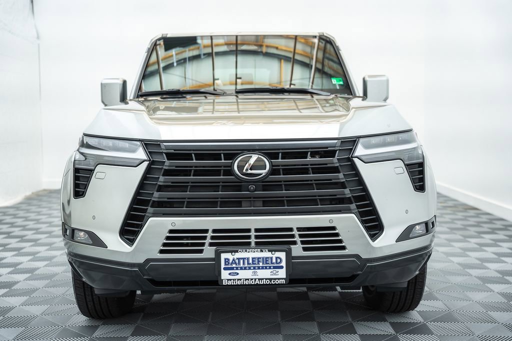 Used 2025 Lexus GX 550 w/ Cold Area Package image 2