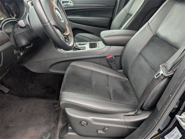 Used 2018 Jeep Grand Cherokee Altitude image 12