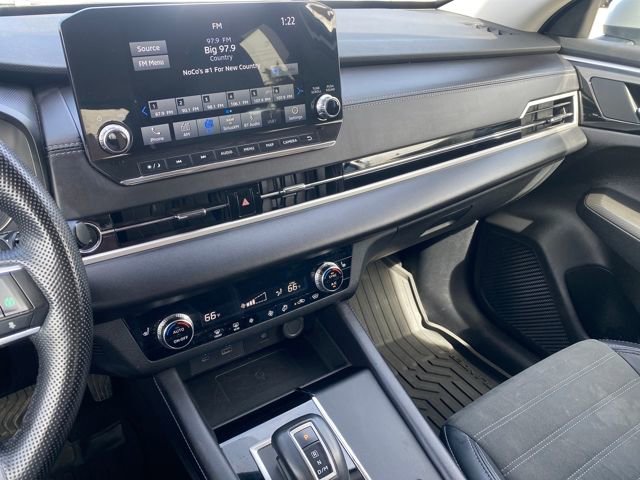 Used 2024 Mitsubishi Outlander SE image 19