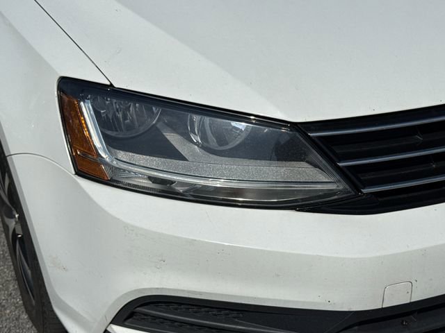Used 2017 Volkswagen Jetta SE image 12