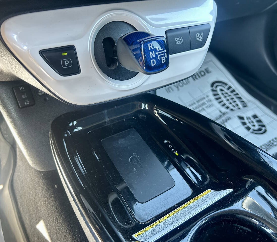 Used 2018 Toyota Prius Four Touring w/ Premium Convenience Package FWD image 23