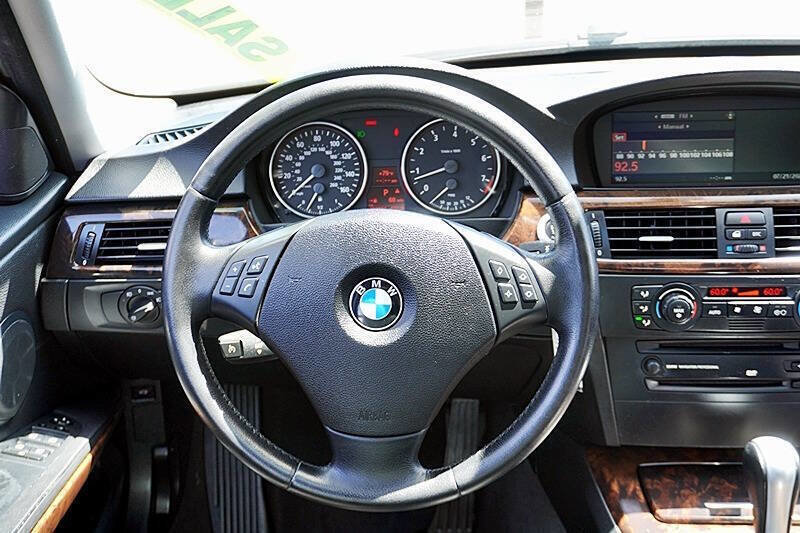 Used 2006 BMW 325i Sedan RWD image 20