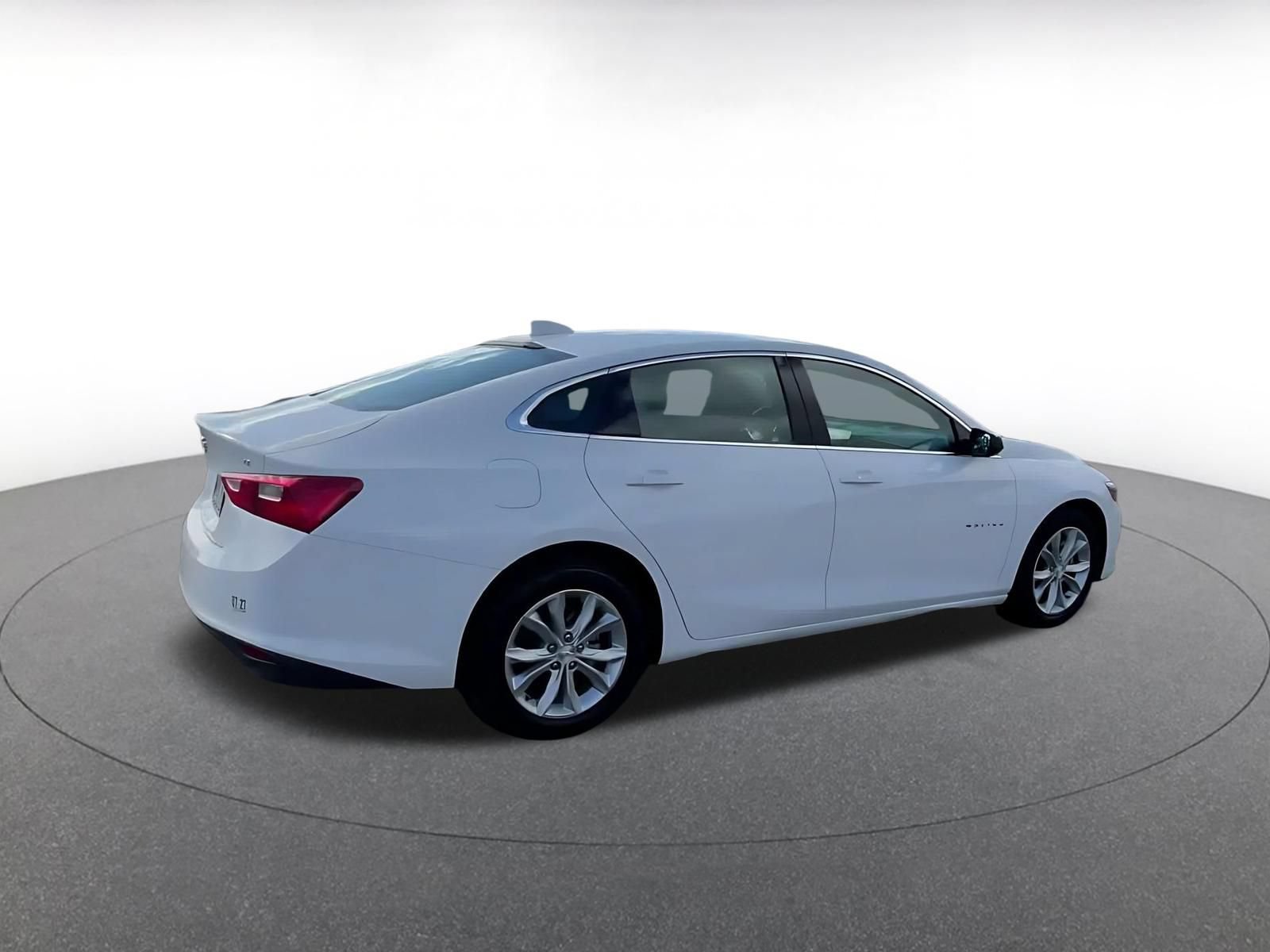 Used 2024 Chevrolet Malibu LT FWD image 14