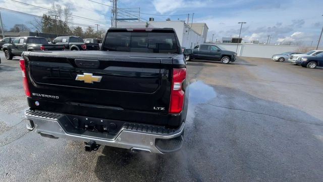 Used 2021 Chevrolet Silverado 1500 LTZ w/ LTZ Premium Package AWD/4WD image 9