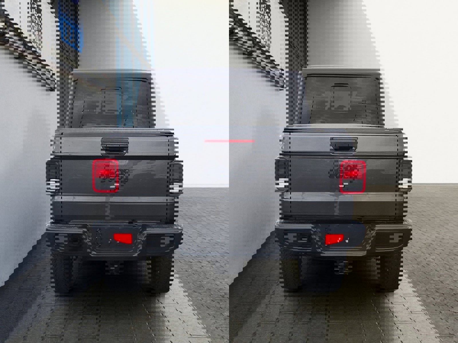 Used 2022 Jeep Gladiator Sport AWD/4WD image 4