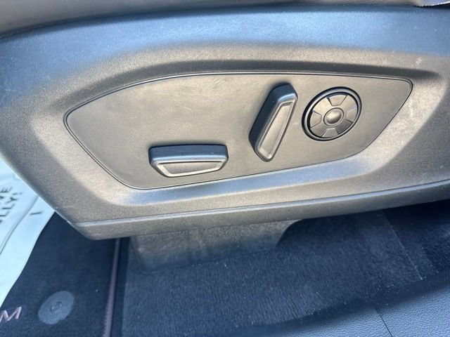 Used 2021 Ford Explorer Platinum w/ Equipment Group 601A AWD/4WD image 19