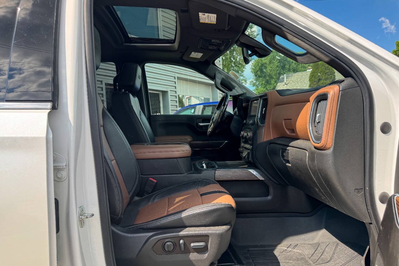 Used 2022 Chevrolet Silverado 1500 High Country w/ LPO, Dark Essentials Package AWD/4WD image 15