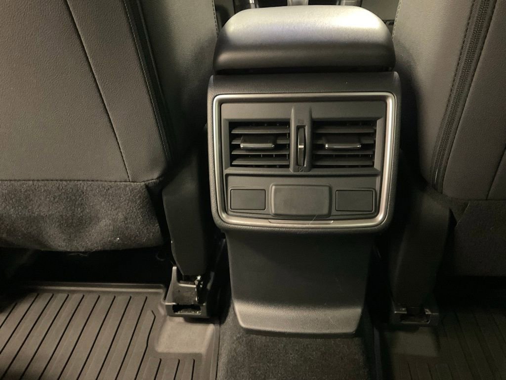 Used 2023 Subaru Forester Premium image 35