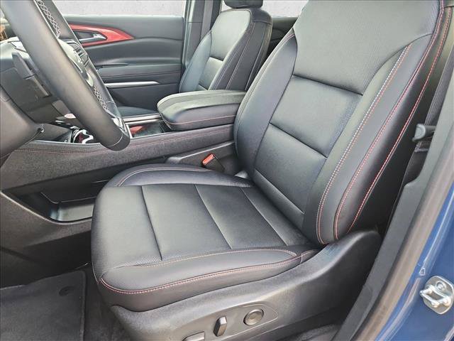 Used 2025 Chevrolet Traverse Z71 AWD/4WD image 15