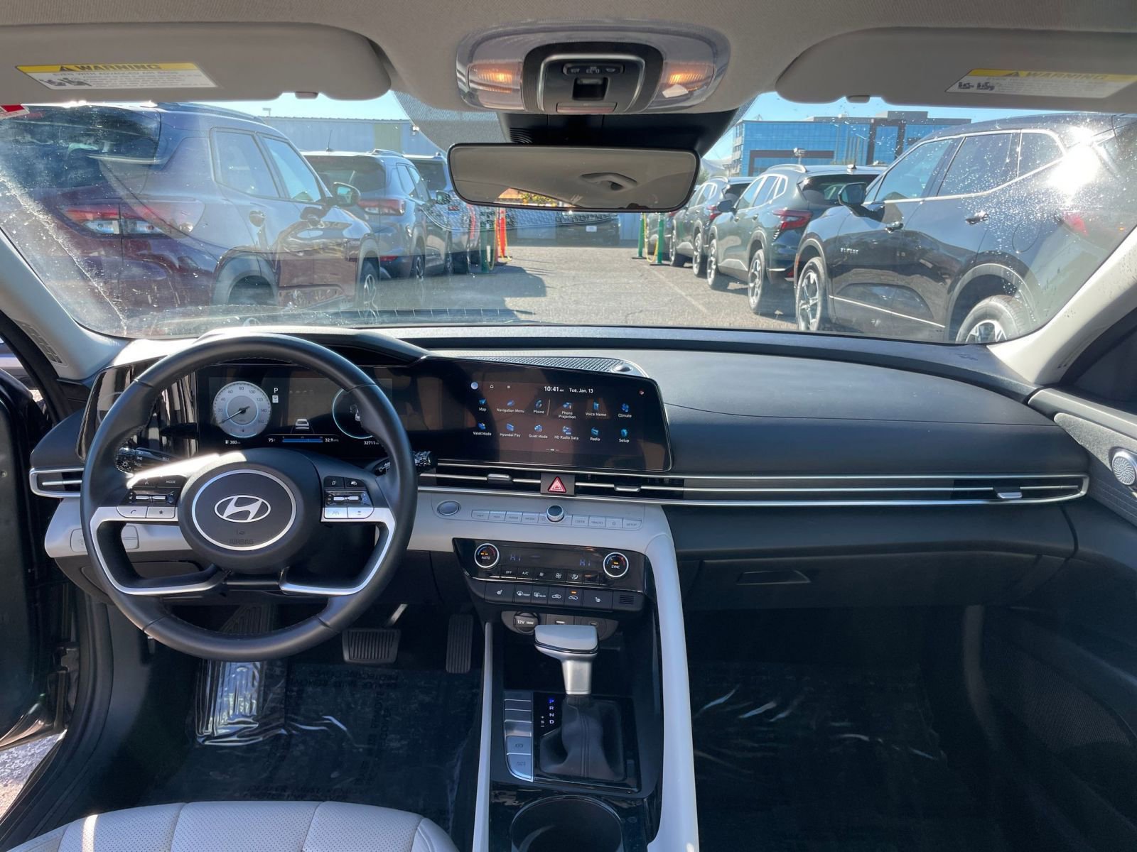 Used 2025 Hyundai Elantra Limited image 33