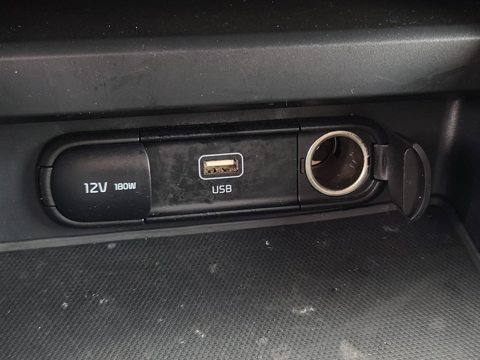 Used 2023 Kia Soul LX image 24